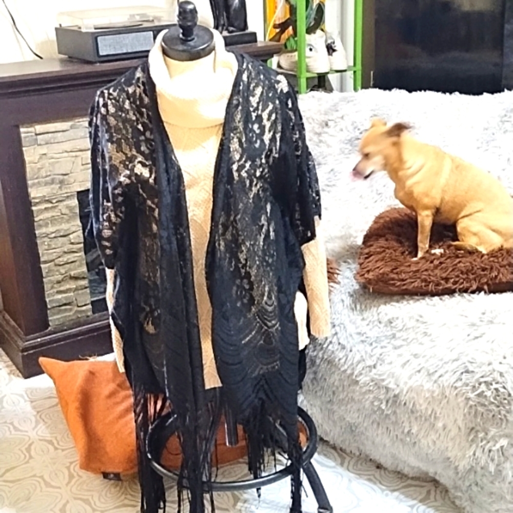 Womens Black Lacey EMBER Sz L Over top throw cover up fringe